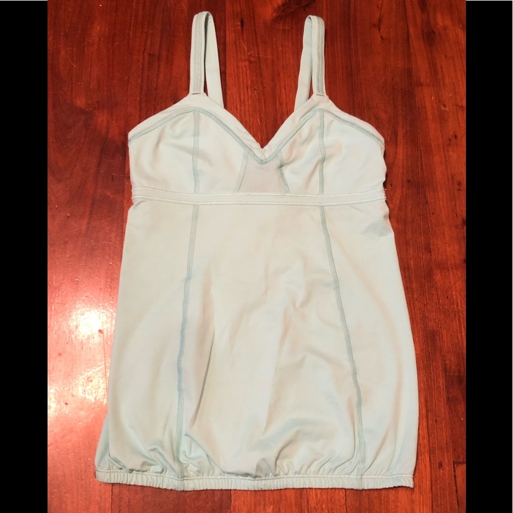 Women’s lululemon top size 6
